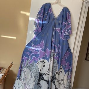 Periwinkle gown with black orchid print. Vintage 1977. Kleinfeldt.